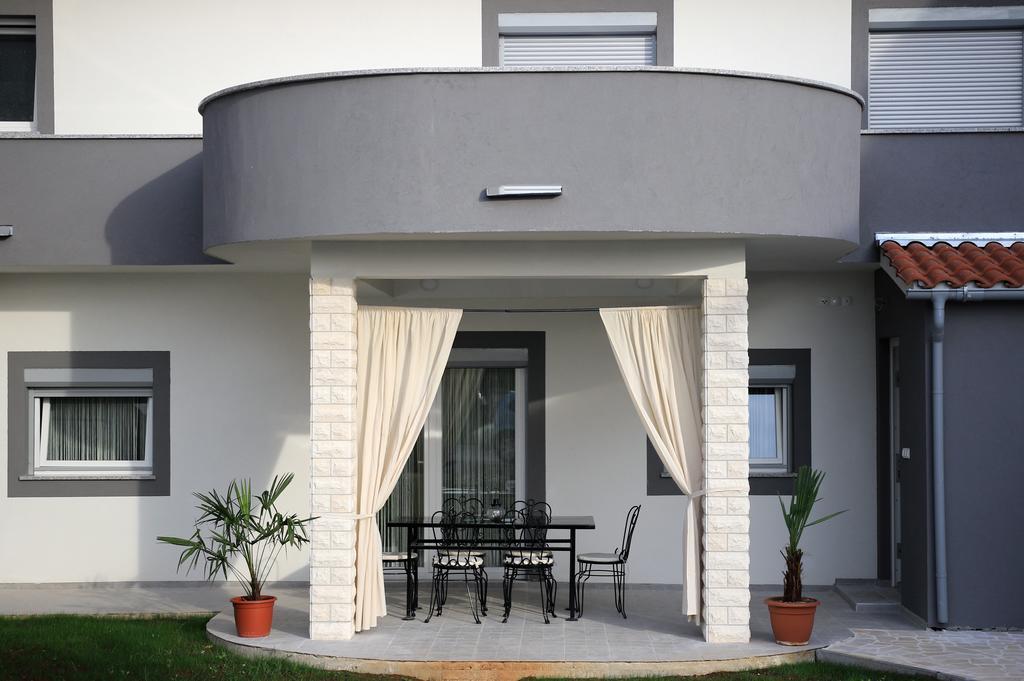 Apartment Mare Водице Екстериор снимка